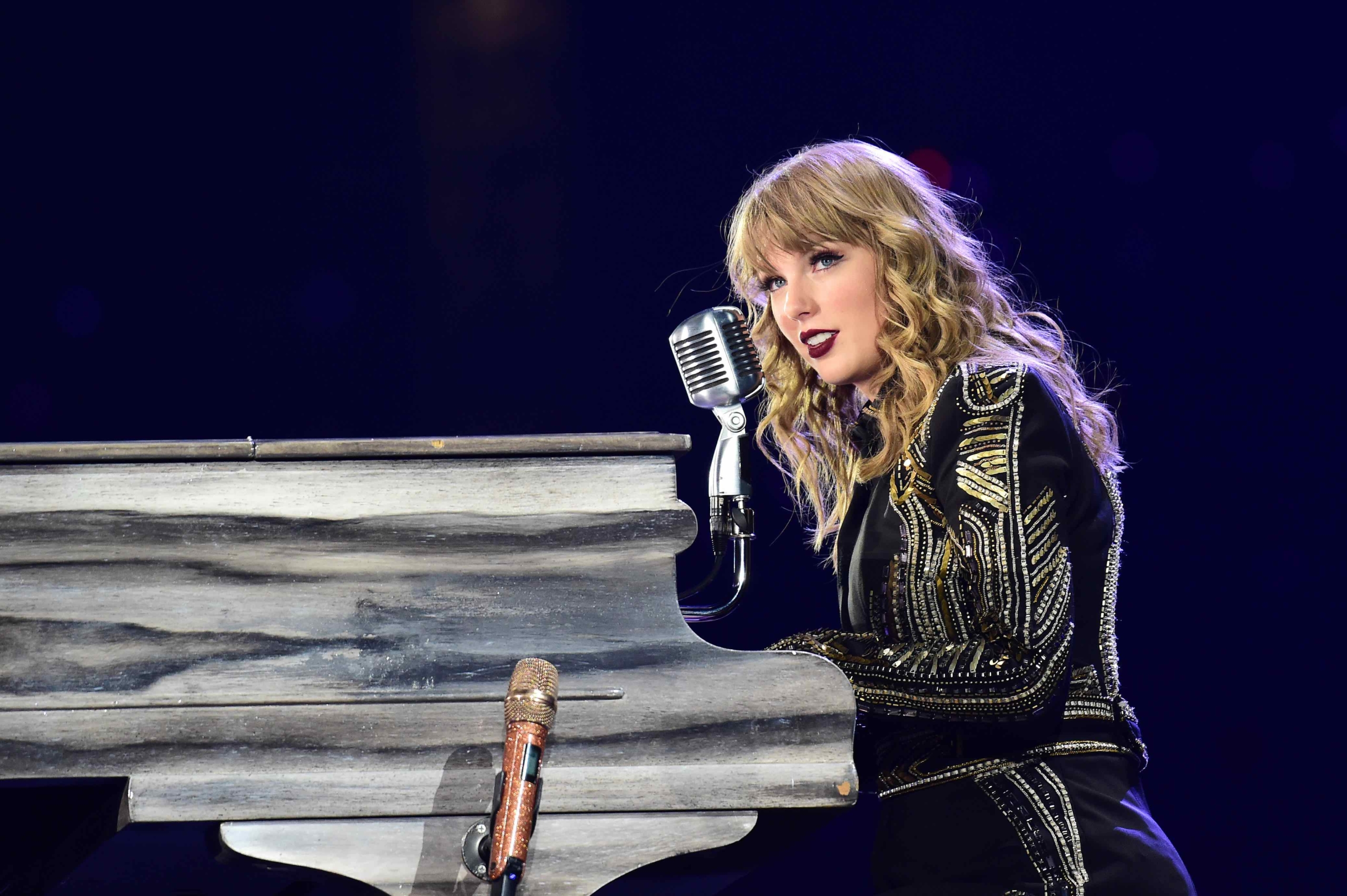 Rádió 1 Taylor Swift a country zene legnagyobb ünnepén zenél